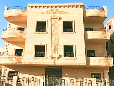 شقق للبيع في شارع عبد الله بن عمر، النرجس 6، 210 متر