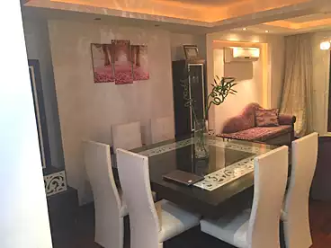 في طريق مدينتي، المنطقه الأولى عمارات، 140 متر