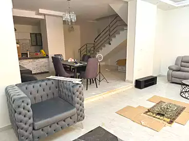 فلل للبيع في كمبوند زايد هايتس، كمبوند بالشيخ زايد، 390 متر