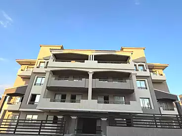 Apartments For sale in El Khamayel, Compounds in Sheikh Zayed, 155 sqm