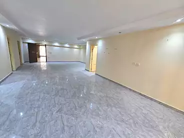 For rent in Zahraa El Maadi St, Zahraa El Maadi, 220 sqm