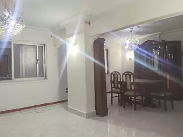 شقق للإيجار في شارع صقر قريش، شيراتون، 120 متر