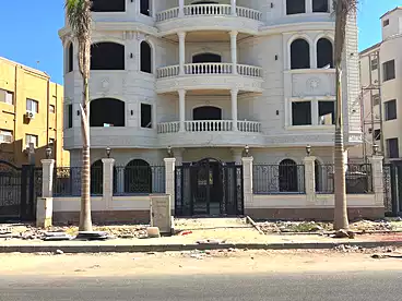 Apartments For sale in Neighborhood 3rd, West Somid, 400 sqm