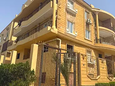 Duplex For sale in Street 1, First Neighborhood, 400 sqm
