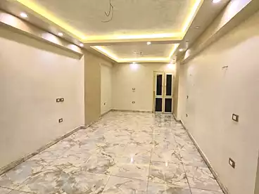 شقق للبيع في شارع المجزر الالي، اللبيني، 150 متر