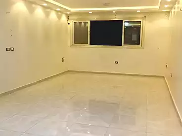 شقق للبيع في شارع كورنيش النيل، حدائق حلوان، 150 متر