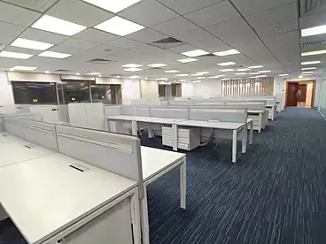 مقر إداري للإيجار في شارع التسعين الشمالي، شارع التسعين، 1200 متر