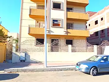 فلل للبيع في المجاوره الثالثه، غرب سوميد، 260 متر