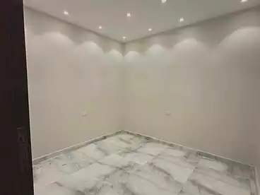 شقق للبيع في شارع المجزر الالي، اللبيني، 150 متر