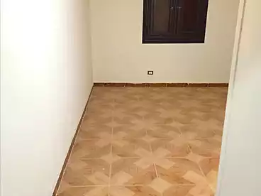 شقق للإيجار في محرم بك، الاسكندرية، 130 متر