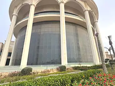 محلات للإيجار في شارع التسعين الجنوبي، شارع التسعين، 145 متر
