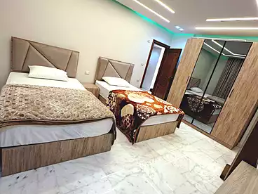 شقق للإيجار في شارع صقر قريش، شيراتون، 270 متر
