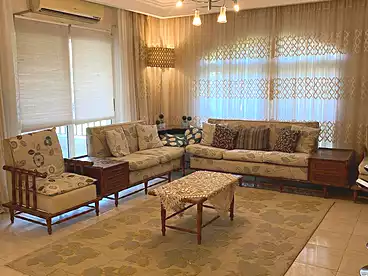 شقق للبيع في شارع 13، المنطقه الأولى عمارات، 211 متر