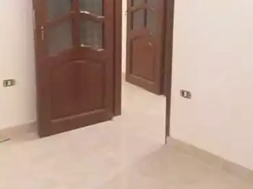 للبيع في شارع المنشية، الطوابق، 100 متر