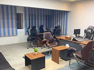 إداري للإيجار في شارع اللاسلكي، المعادي الجديدة، 250 متر