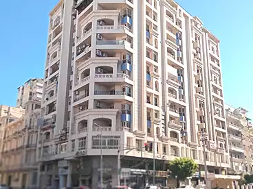 سكني للبيع في شارع شامبليون، الأزاريطة، 204 متر