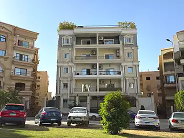 شقق للبيع في شارع عبد الرحمن الرافعي، النرجس عمارات، 260 متر