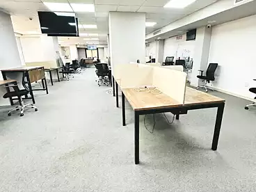 إداري للإيجار في شارع اللاسلكي، المعادي الجديدة، 600 متر