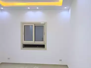 إداري للبيع في محرم بك، الاسكندرية، 115 متر