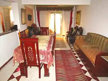 شقق للبيع في شارع أبو قير، كامب شيزار، 135 متر