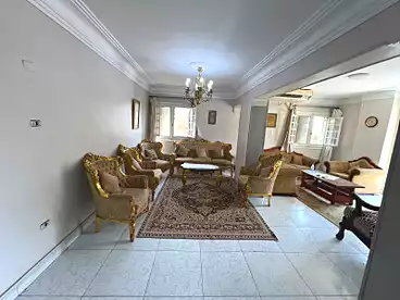 في شارع المساحة، ميدان المساحة، 130 متر