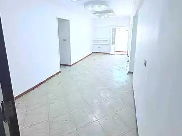 شقق للبيع في الفلكي، السيوف، 100 متر