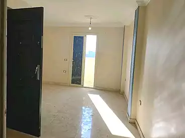 شقق للبيع في شارع إبراهيم عبد الرازق، عين شمس الشرقية، 100 متر