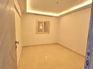 للبيع في شارع عمرو بن العاص، جنوب الاكاديميه (هـ)، 145 متر