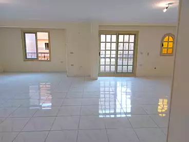 Apartments For sale in Street 2, Neighborhood 2nd, 270 sqm