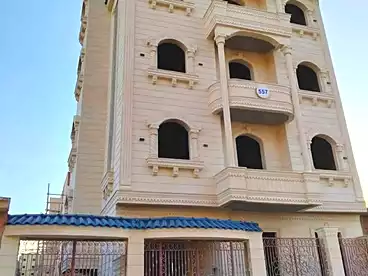 Building For sale in Hai El Banafsg - Sixth Neighborhood, Badr City, 276 sqm