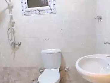 شقق للبيع في شارع 27، النزهة 2، 100 متر