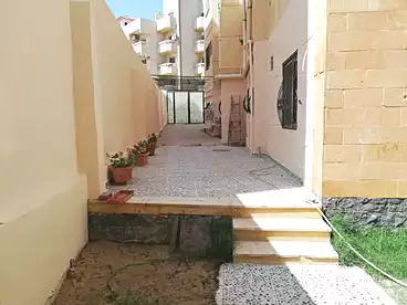 شقق للبيع في الحي السادس عشر، الشيخ زايد، 200 متر