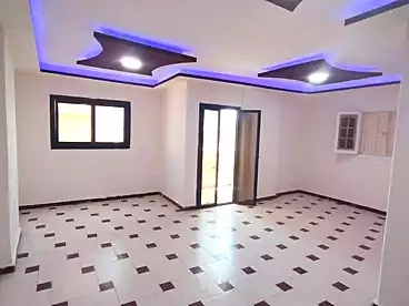 شقق للبيع في شارع صلاح الدين شعبان، ميامي، 100 متر