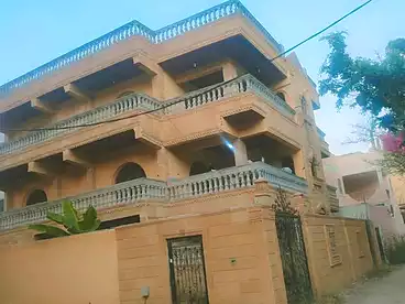 فلل للبيع في شارع الحنفية، البيطاش، 350 متر