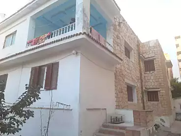 فلل للبيع في شارع الاصدقاء، الهانوفيل، 465 متر