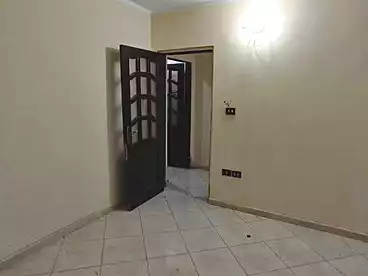 Apartments For rent in Rael St., Manshiet Ain Helwan, 100 sqm