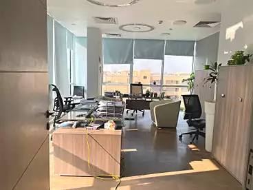 Administrative For rent in Southern 90th St., 90th Street, 350 sqm