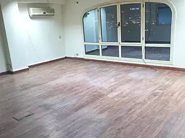 Administrative For rent in Northern 90th St., 90th Street, 400 sqm