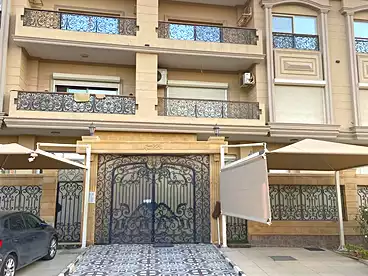 شقق للبيع في كمبوند النخيل، كمبوند بالتجمع الخامس، 300 متر