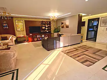 Private للبيع في شارع خالد بن الوليد، شيراتون، 250 متر