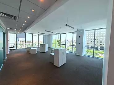 Corporate Branch For rent in Northern 90th St., 90th Street, 658 sqm