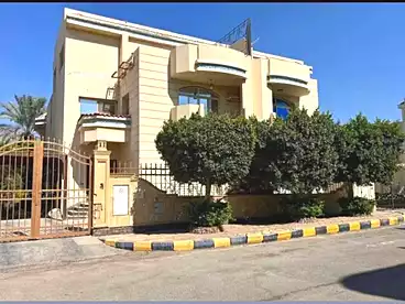 توين هاوس للبيع في محور السادات، القاهرة الجديدة - التجمع الخامس، 311 متر