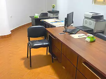 Administrative For rent in Southern 90th St., 90th Street, 200 sqm