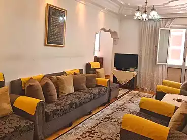عقارات للإيجار في شارع جمال عبد الناصر، سيدي بشر بحري، 100 متر