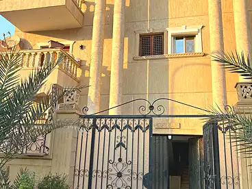 Apartments For sale in El Fareq Abd El Moneam Ryad St., Seventh Neighborhood, 354 sqm