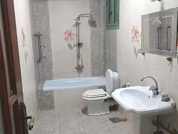 Apartments For sale in Mansheyat El Tahrir, Ain Shams, 100 sqm