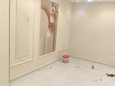 شقق للبيع في اللبيني، فيصل، 100 متر