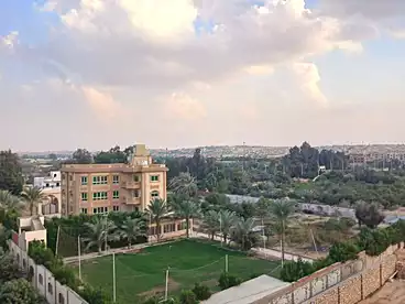 Apartment للبيع في شارع عثمان بن عفان، الحي السادس، 350 متر
