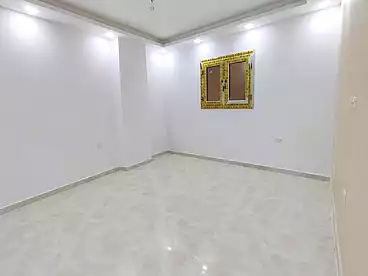 شقق للبيع في البيطاش، العجمي، 130 متر