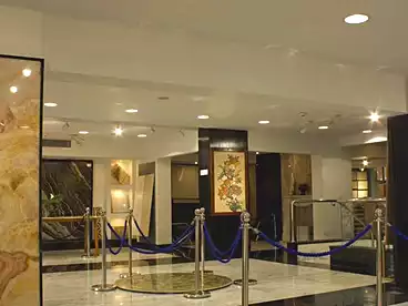 تجاري للإيجار في شارع مكرم عبيد، مدينة نصر، 400 متر